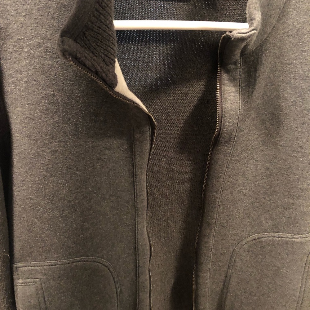 Sweater Zip Up